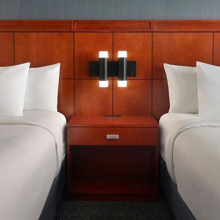 Courtyard By Marriott Washington, D.C./Foggy Bottom Hotel Exterior photo