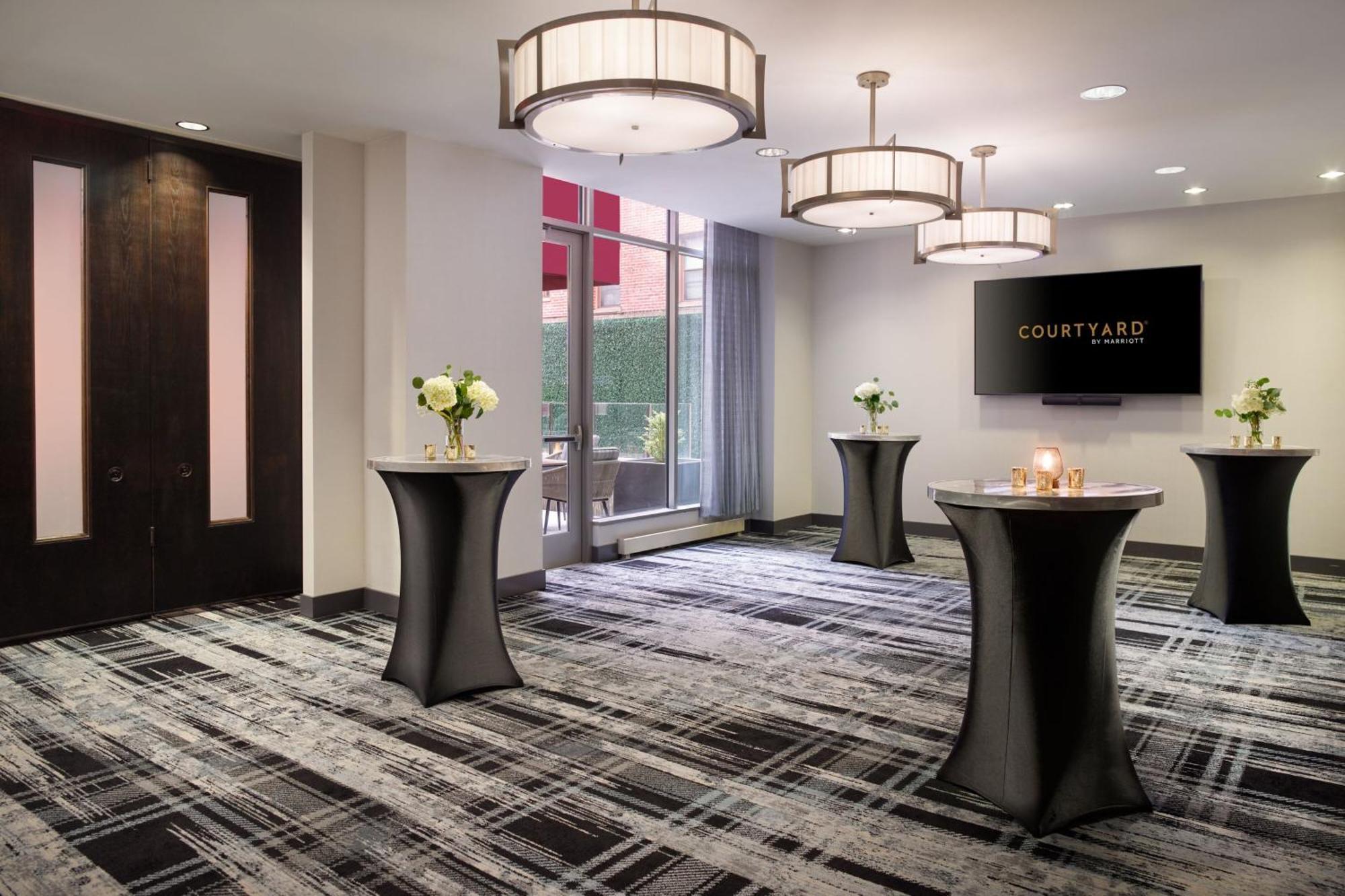 Courtyard By Marriott Washington, D.C./Foggy Bottom Hotel Exterior photo