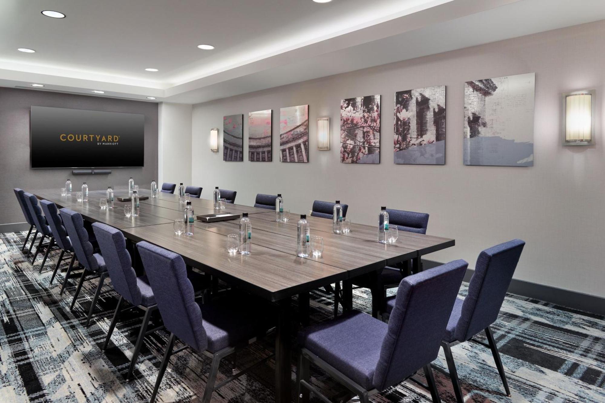 Courtyard By Marriott Washington, D.C./Foggy Bottom Hotel Exterior photo