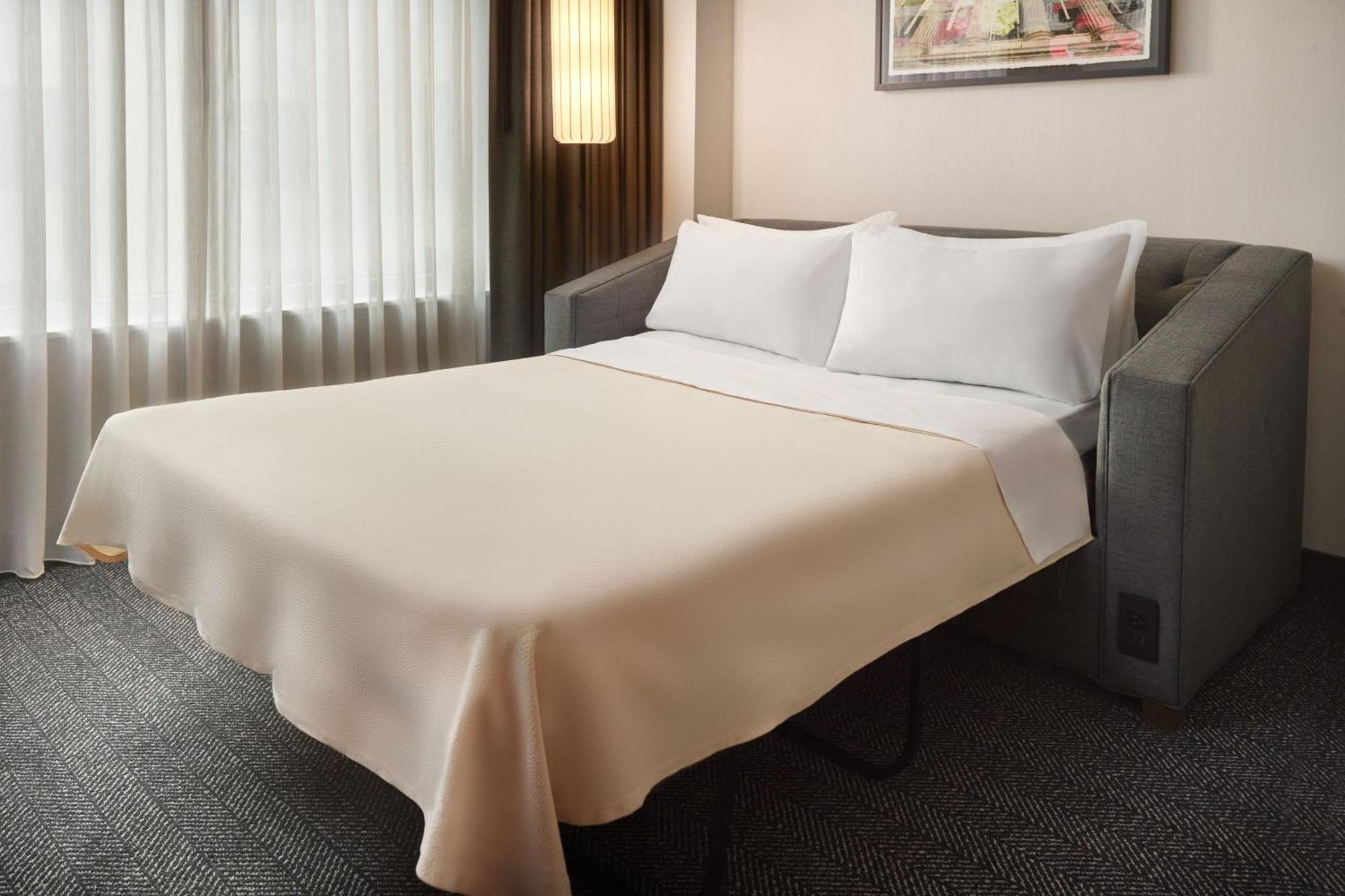 Courtyard By Marriott Washington, D.C./Foggy Bottom Hotel Exterior photo