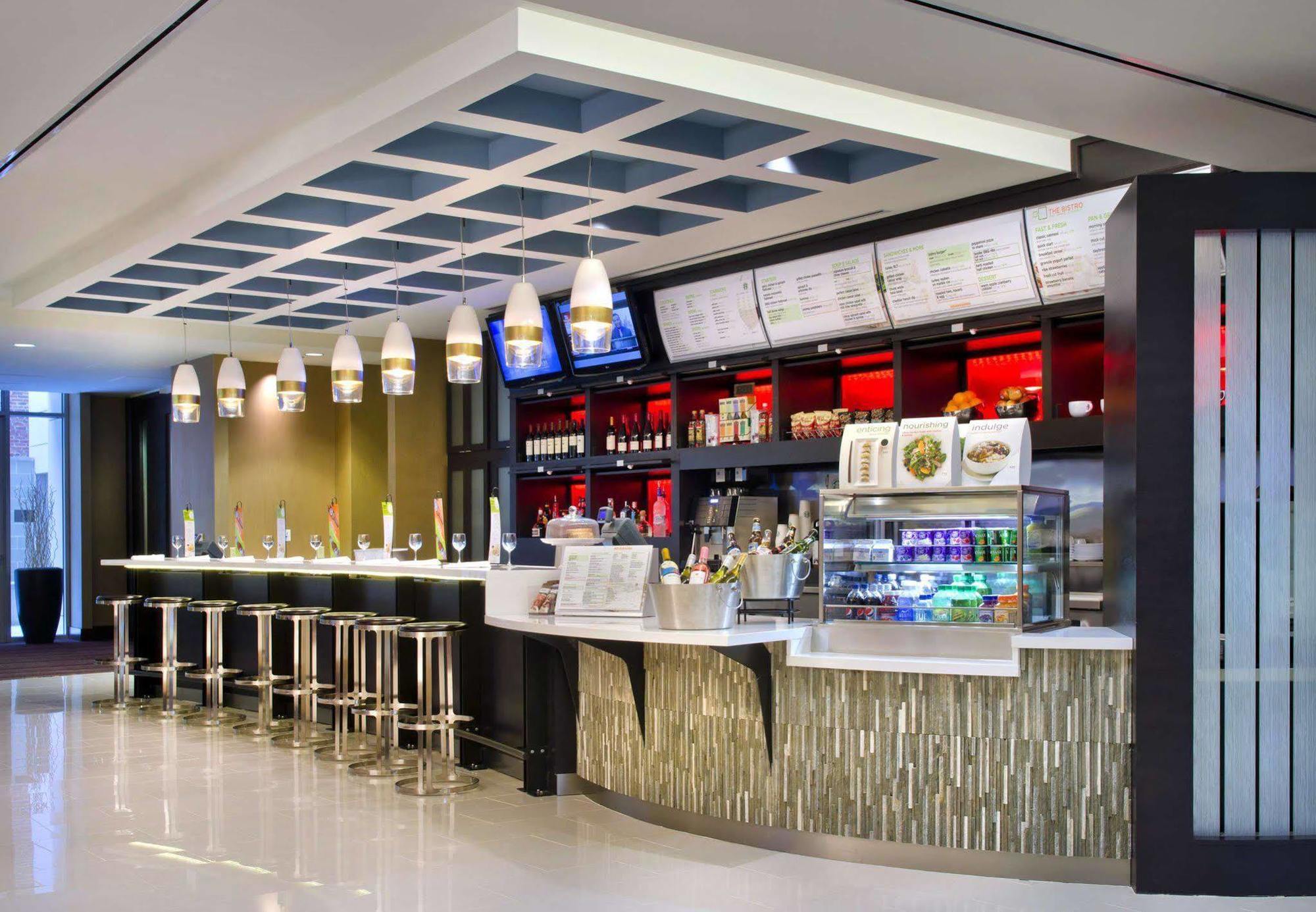 Courtyard By Marriott Washington, D.C./Foggy Bottom Hotel Exterior photo